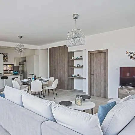 Apomono - New Luxury 3 Bedroom With Pool * Protaras