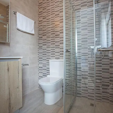 Villa Apomono - New Luxury 3 Bedroom With Pool