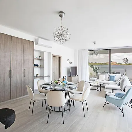 Apomono - New Luxury 3 Bedroom With Pool