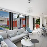 וילה Apomono - New Luxury 3 Bedroom With Pool