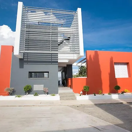 Villa Apomono - New Luxury 3 Bedroom With Pool *