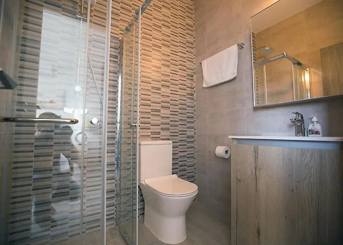 Apomono - New Luxury 3 Bedroom With Pool Βίλα Πρωταράς