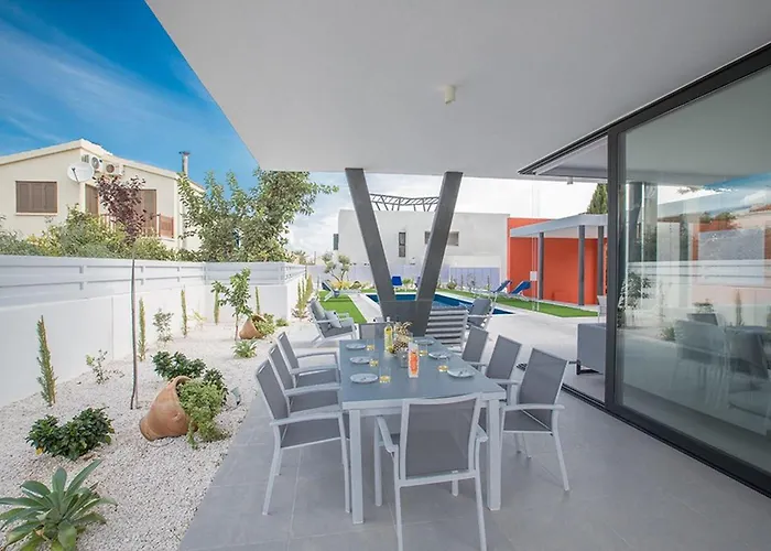 Apomono - New Luxury 3 Bedroom With Pool Βίλα Πρωταράς