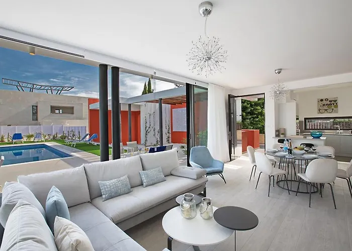 别墅 Apomono - New Luxury 3 Bedroom With Pool